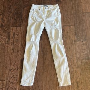 White destructed kancan jeans
